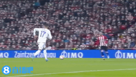 库里30岁后依然维持巅峰状态：多项数据超越乔丹，近8场均砍近30分