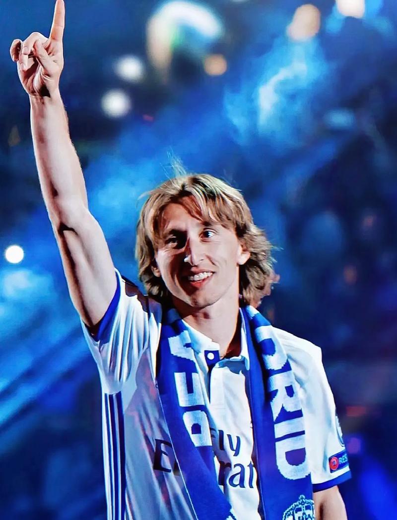 BLAST赏金赛激战正酣，BLACKLYTE逐夜上阵助威