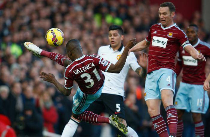 [中超]刘若钒禁区内得球回做 维塔尔远射建功