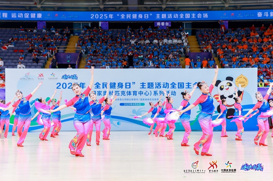 湖人三连败！听媒体专家怎么说，徐静雨批评东契奇称赞詹姆斯